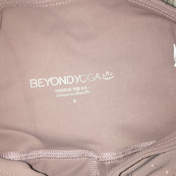 Beyond Yoga small size legging - Picture 4 of 5